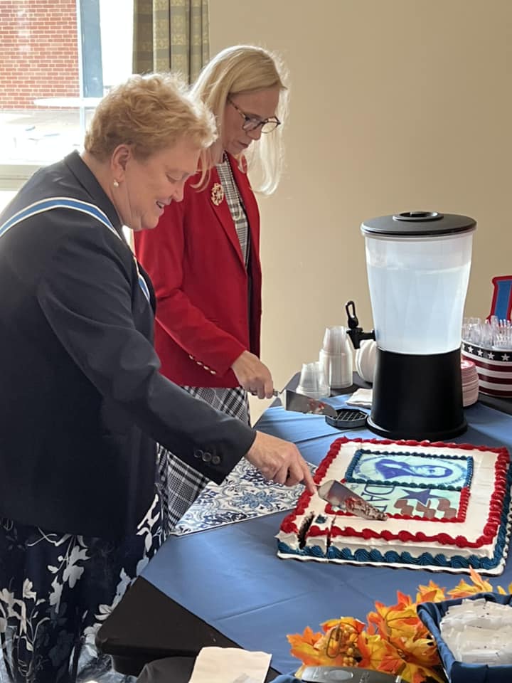 Photo of cake cutting